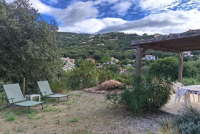 Villa in Le Boulou mit Hügelblick