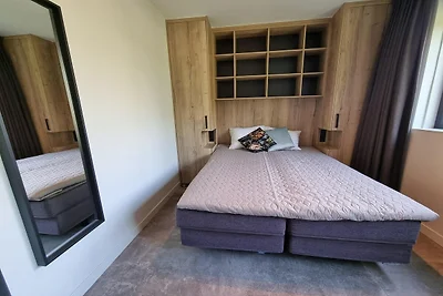 Villa in Balk met eigen steiger aan...