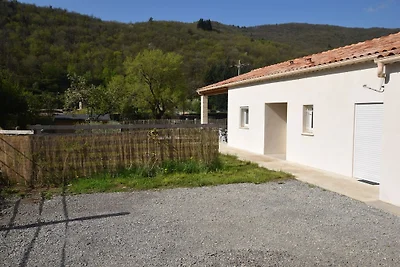 Villa a Thueyts con piscina