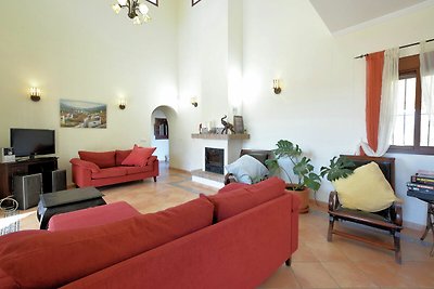 Luxuriöse Villa in Arenas mit Swimmingpool
