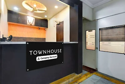 Townhouse Balewadi Stadium Hotel Sarovar