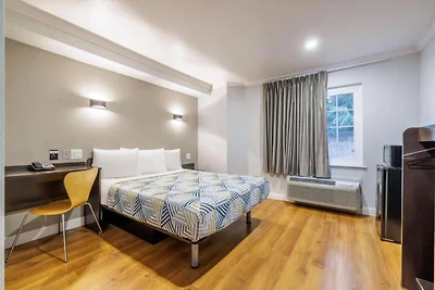 1 Queensize-Bett | Nsmk, Mikrowelle