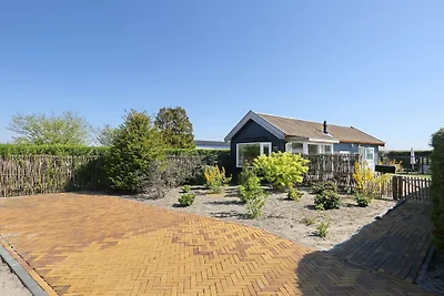 Hütte in Noordwijk mit Schwimmbecken