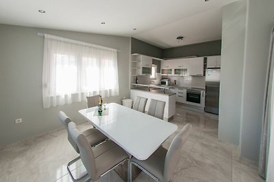 Apartments Anita-Luxury Three Bedroom Apartme...