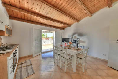 Grazioso app in villa con piscina, Fontane...