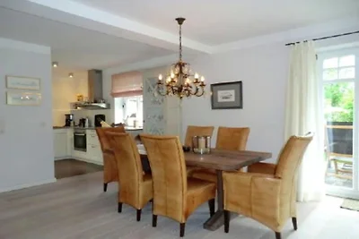 Ferienhaus in Wyk mit Schwimmbecken