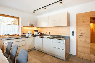 Chalet con terrazza panoramica a Zell am...