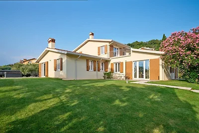 Apartement mit eigenem Jacuzzi am Gardasee