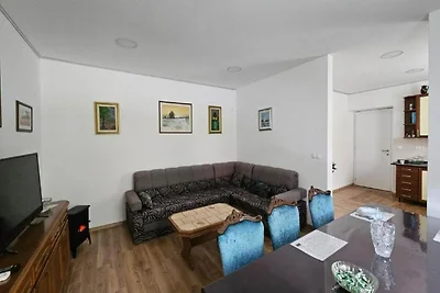 Apartment Gracac - Two Bedroom Apartment with...