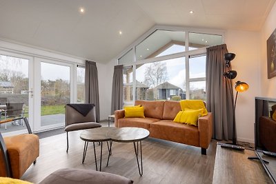 Moderne lodge met airconditioning, in groen...