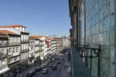 Estúdio com Varanda na Torre dos Clérigos