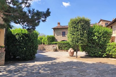 Schönes Ferienhaus in Gambassi Terme mit priv...