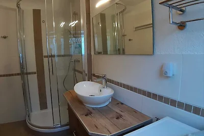 Sonnige Ferienwohnung am Wald / Büdnerreihe