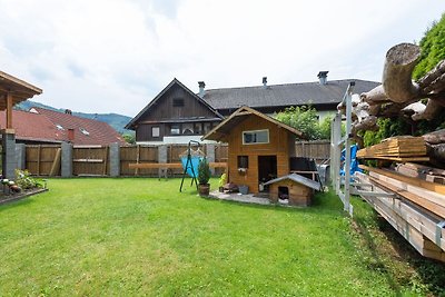 Modernes Ferienhaus in Pinsdorf mit Garten