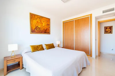 Wohnung mit Jacuzzi-Badewanne