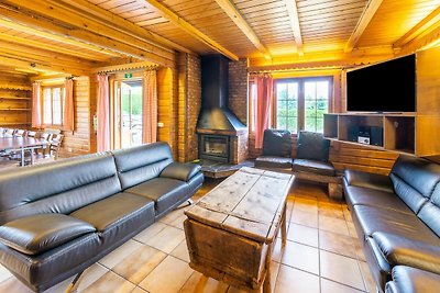 Ruim chalet in Durbuy op 200 m van de...