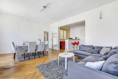 Ruim appartement met 1 slaapkamer en 4 plaats...
