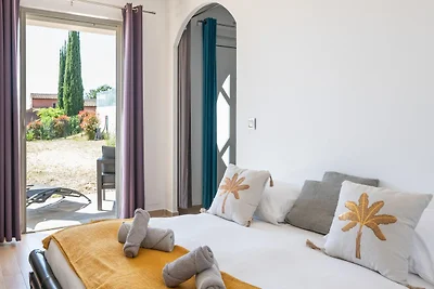 Villa mit Swimmingpool, Sauna, Fitness,...