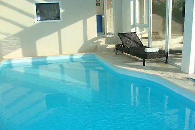 Ferienhaus in Sibiril mit Schwimmbecken