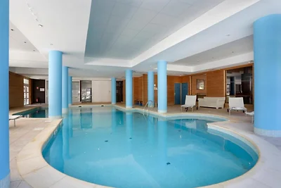Appartement in Allos met zwembad en balkon