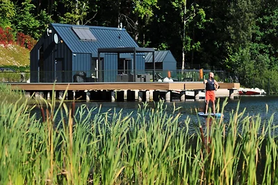 Ferienhaus mit privatem See und Strand