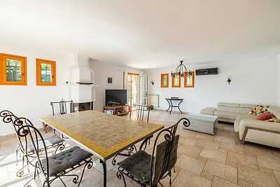 Huis met airconditioning, 4 slaapkamers/10 sl...