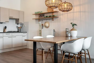 Schönes Apartment mit Blick auf den Hafen.