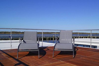 Hausboot Floating House in Ribnitz-Damgarten