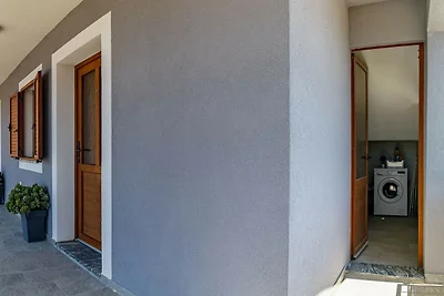 Ferienhaus in Loborika mit privatem Pool