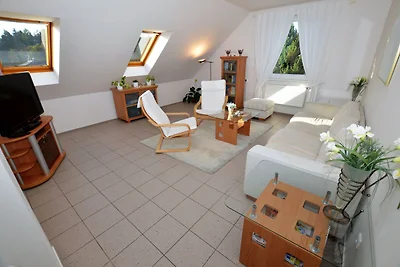Ampia villa con piscina