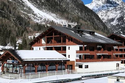 Apartment in Vallorcine mit beheiztem Pool