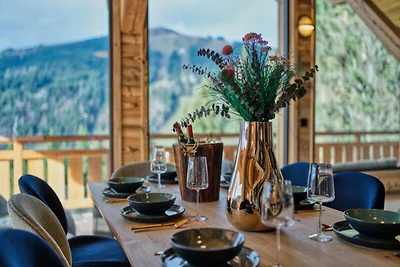 Chalet in Les Gets mit Außenwhirlpool