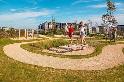 Modernes Belfeld Coastal Retreat für 4