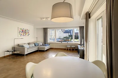 Erdgeschosswohnung in der Nähe der Ufermauer