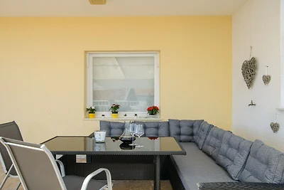 Modern Apartment Near Trogir Beach with Sea V...
