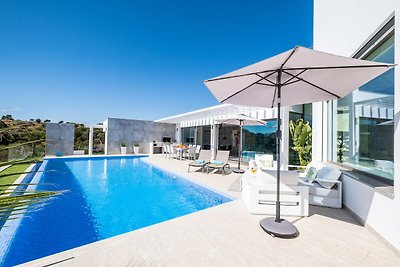 Villa ad Armacao de Pera con terrazza