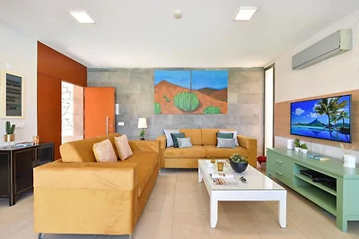Villa residenziale nei resort di golf di...