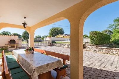 Legovich avec piscine privée