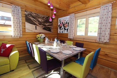 Chalet in Kaprun mit Jacuzzi, Sauna, Balkon,...