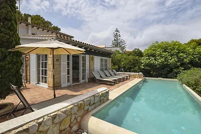 Villa di lusso con piscina e vista sul mare