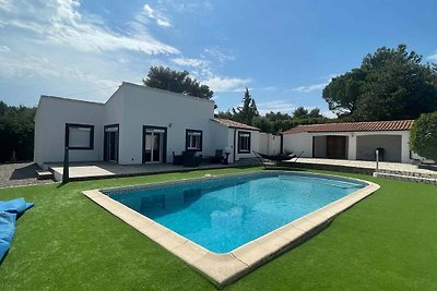 Casa vacanza moderna con piscina