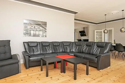 12 Personen Ferienhaus in Nyborg
