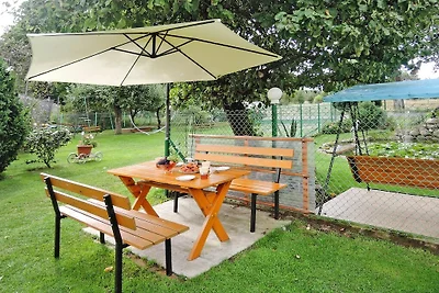 Schönes Ferienhaus mit umzäunten Garten,...