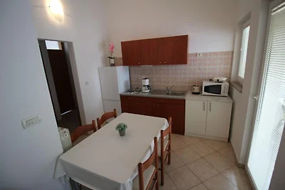 Charmante Wohnung in Stara Novalja