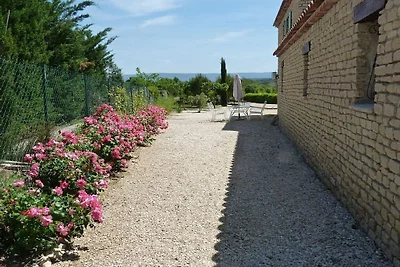 Hütte in Gordes mit Schwimmbecken