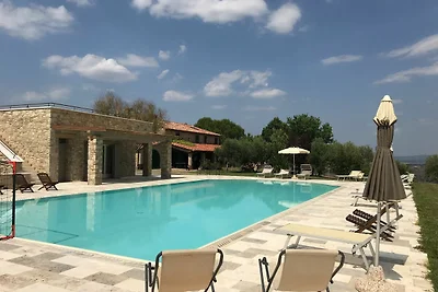 Ferienhaus in Chianni mit Garten