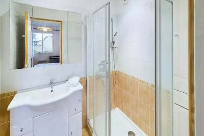 Ferienwohnung in Kerity in der Nähe des Stran...