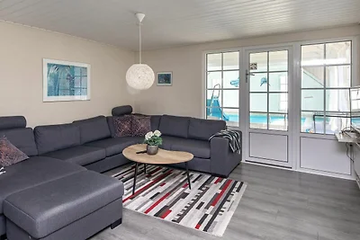 12 Personen Ferienhaus in Væggerløse