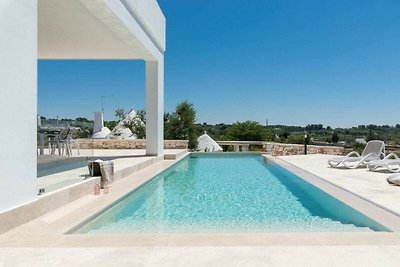 Villa a Brindisi con Piscina