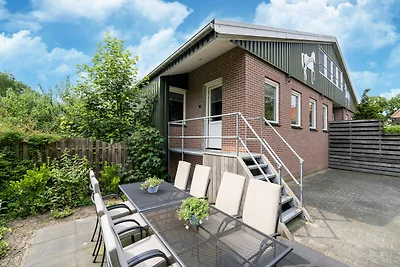 Ferienhaus mit Blick auf die Reitschule
